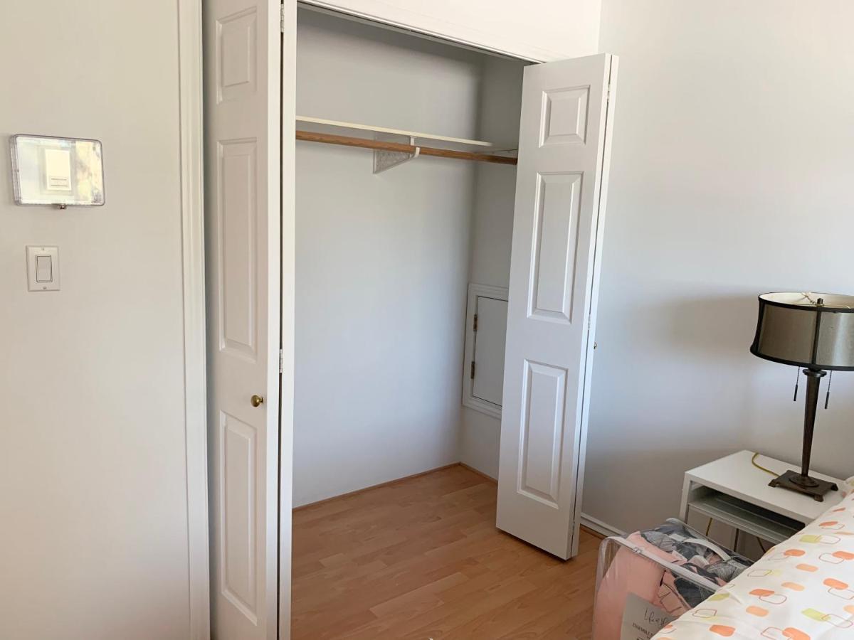 One Bedroom Queen Bed Sharing Washroom In Tiger Sweet House License## Richmond Exteriér fotografie