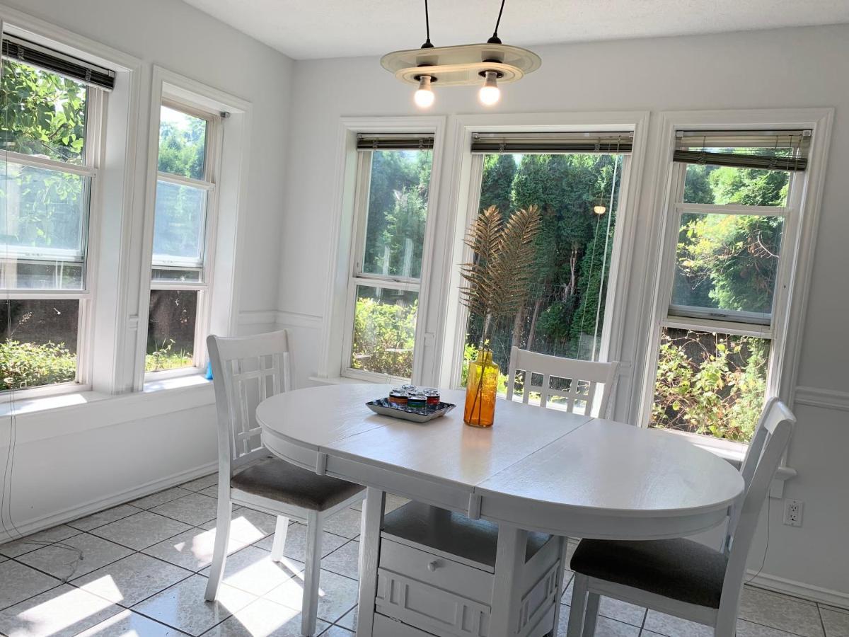 One Bedroom Queen Bed Sharing Washroom In Tiger Sweet House License## Richmond Exteriér fotografie