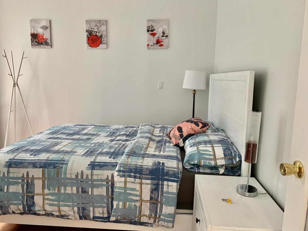 One Bedroom Queen Bed Sharing Washroom In Tiger Sweet House License## Richmond Exteriér fotografie